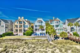 3 Guscio Way - North Forest Beach