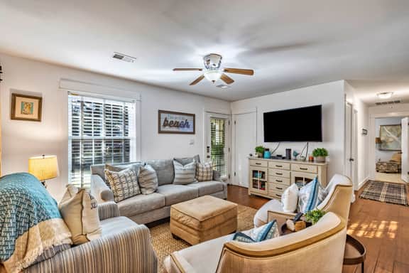 10 Gardenia Street - Folly Field