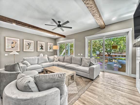 35 Oleander St