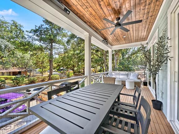 35 Oleander St