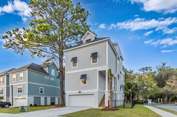 131 Sandcastle Court