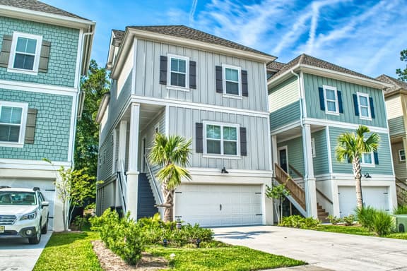 121 Sandcastle Court