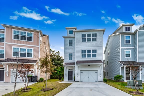 8 Broad View Lane