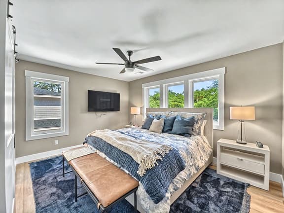 37 Oleander St